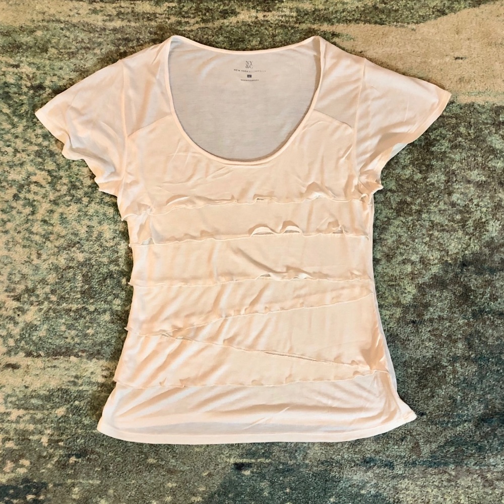 New York & Company T Shirt L